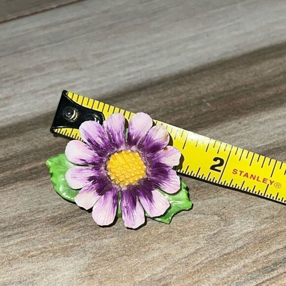 Vintage Royal Adderley Floral Purple Daisy Flower Brooch Purple Made In England - Picture 2 of 7
